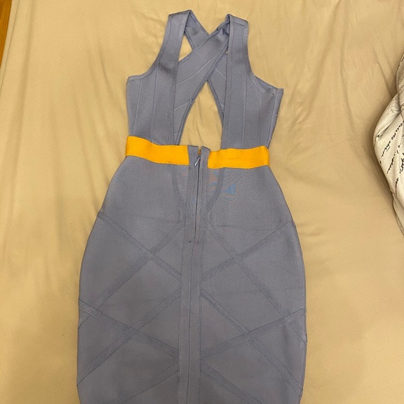 Keyhole Bandage Dress - Picture 3 of 6